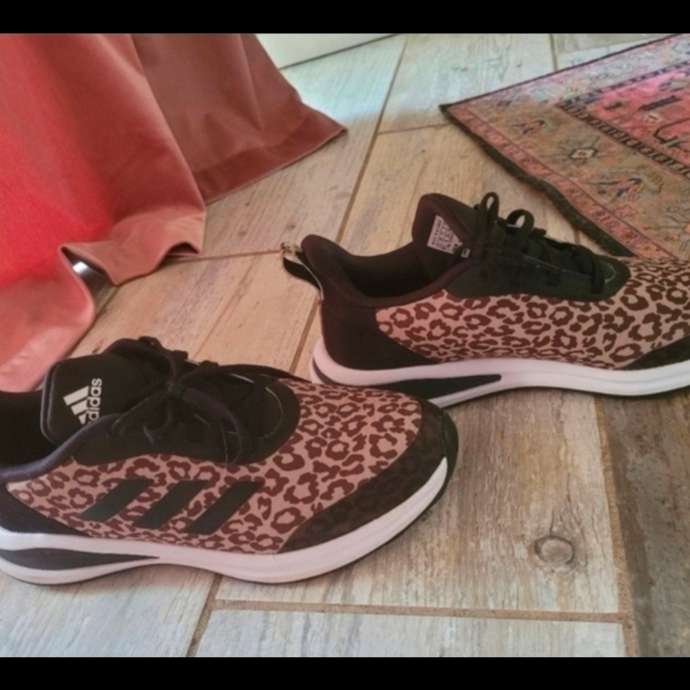Adidas Youth Size 6.5 Leopard Print Athletic Sneakers